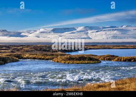 Herbstlandschaft rund um Husavik in Nordisland Stockfoto