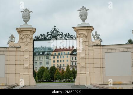 Wien, Österreich, September 27 2022 das Belvedere ist ein historischer Gebäudekomplex in Wien. Die Gebäude befinden sich in einer barocken Parklandschaft Stockfoto