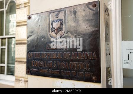 London - November 2022: Botschaft der Republik Albanien Konsularisches und Visumbüro Stockfoto