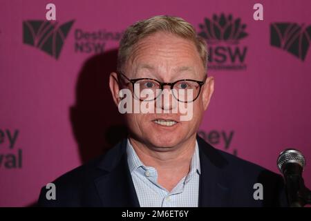 Sydney, Australien. 4. Januar 2023 Sydney Festival startet Medienkonferenz im Cutaway, Barangaroo. Im Bild: Minister für Tourismus und Kunst Ben Franklin. Kredit: Richard Milnes/Alamy Live News Stockfoto