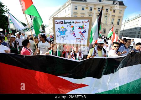 Wien, Österreich. 11. Juli 2015 Demonstration zum al-Quds-Tag in Wien Stockfoto