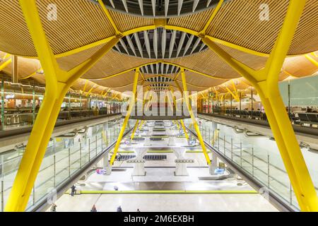 Flughafen Madrid Barajas Flughafen Terminal 4 in Spanien Stockfoto