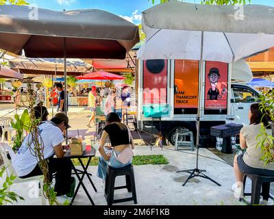 People Food Shopping im 'Jing Jai Farmers Market', Meuang Chiang Mai Thailand Stockfoto