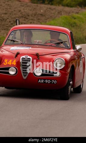 ALFA ROMEO 1900 C SUPERSPRINT 1955 auf einem alten Rennwagen in der Rallye Mille Miglia 2020, dem berühmten historischen rennen italiens ( Stockfoto