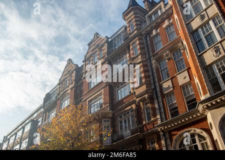 Knightsbridge, London - gehobene Luxus-Stadthäuser in der Knightsbridge Gegend im Zentrum von West-London Stockfoto