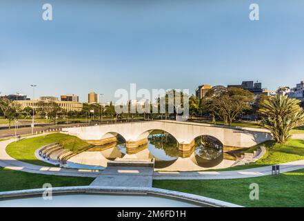 Historische Steinbrücke in Porto Alegre Stockfoto