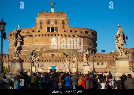 Blick auf Castel Sant'Angelo, Lungotevere Castello, Roma, Italien Stockfoto