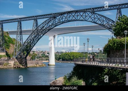 Brücken über den Douro-Fluss in Porto, Portugal Stockfoto