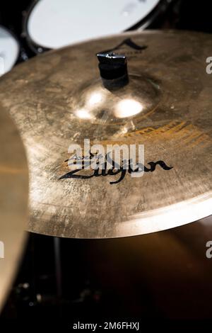 Idles Drummer Jon Beavis' Trikot, fotografiert in Factory Studios, Bristol. Stockfoto