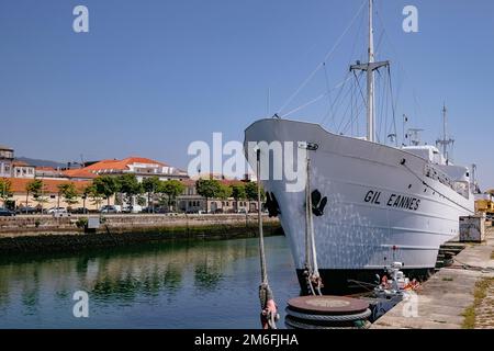 Das ehemalige portugiesische Spitalschiff Gil Eannes, das heute dauerhaft im Hafen von Viana do Castelo festgemacht ist und als Museumsschiff dient Stockfoto