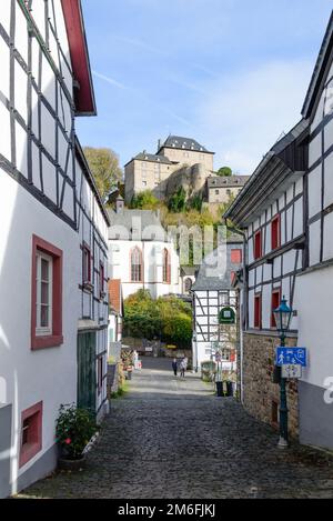 Schloss in der historischen Stadt Blankenheim in der Eifel Stockfoto