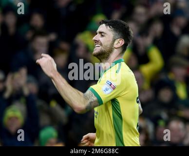 Robbie Brady aus Norwich City trifft und feiert das dritte Tor – Norwich City gegen Brentford, Sky Bet Championship, Carrow Road, Norwich – 3. Dezember 2016. Stockfoto