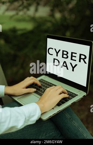 Schreiben mit Text Cyber Day. Business Concept Marketing Term für den Montag nach dem Thanksgiving in den USA Stockfoto