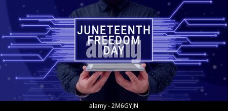 Schild mit der Aufschrift „Juneteenth Freedom Day“. Geschäftsvorstellung: Gesetzlicher Feiertag in den Vereinigten Staaten zum Gedenken an das Ende der Sklaverei Stockfoto