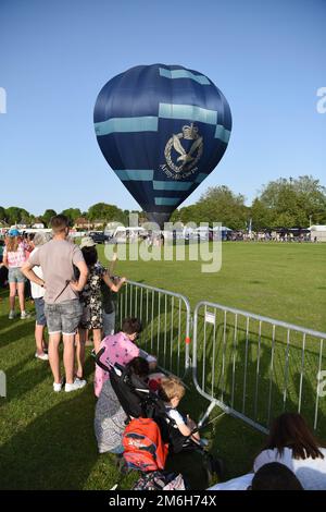 Am Armed Forces Day 2019, Hudson's Field, Salisbury 28. Juni 2019, wird ein Heißluftballon des Army Corp Air aufgestellt Stockfoto