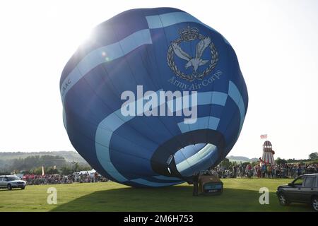 Am Armed Forces Day 2019, Hudson's Field, Salisbury 28. Juni 2019, wird ein Heißluftballon des Army Corp Air aufgestellt Stockfoto