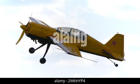 REGION MOSKAU, FLUGPLATZ CHERNOE 22. Mai 2021: Flugzeug Su-31MX das Sky Aviation Festival, Theorie und Praxis Stockfoto