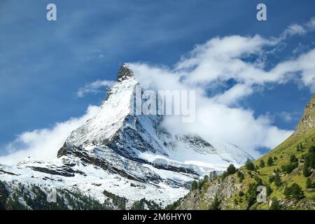 Das Matterhorn mit einer beeindruckenden Wolkenwolke Stockfoto