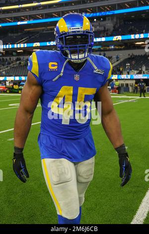 Los Angeles Rams Linebacker Bobby Wagner (45) gegen die Seattle Seahawks während eines NFL-Footballspiels am Sonntag, den 4. Dezember 2022, in Inglewood, Calif auch Stockfoto