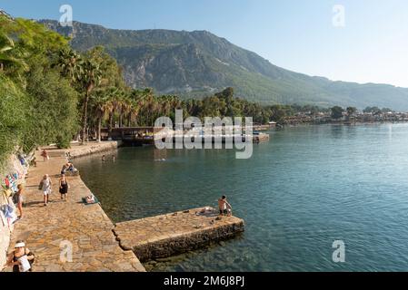 Akyaka, Mugla, Türkei. September 8. 2022 Genießen Sie die wunderschöne Küstenstadt Akyaka an der türkischen Riviera an der Südwestküste der Türkei Stockfoto