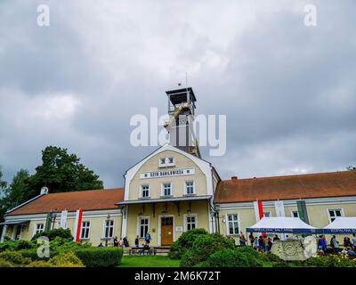 Schacht des Salzbergwerks Wieliczka. Meins wurde auf die UNESCO-Weltkulturerbestätte aufgenommen. An diesem Schacht beginnt der Sightseeing Trail - die Touristenroute. Stockfoto