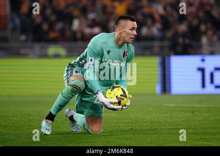 Lucasz Skorupski (Bologna FC) während der Italienischen Fußballmeisterschaft Am 04. Januar 2023 Im Olimpic-Stadion in Rom Ein 2022/2023:1-Spiel zwischen AS Roma und Bologna FC. Stockfoto