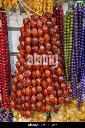 Perlen in verschiedenen Farben Stockfoto