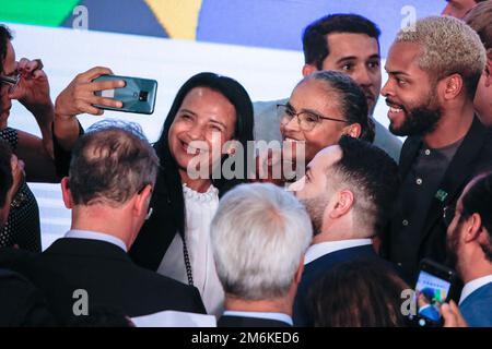 Brasilia, Brasilien. 04. Januar 2023. DF - Brasilia - 01/04/2023 - BRASILIA, BESITZ VON MARINA SILVA - Stellvertretende Bundesministerin Marina Silva während der Einweihungszeremonie als Umweltministerin, die am Mittwoch (3) im Planalto-Palast stattfand. Foto: Scarlett Rocha/AGIF/Sipa USA Guthaben: SIPA USA/Alamy Live News Stockfoto