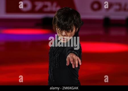 Turin, Italien. 11. Dezember 2022. Shoma Uno of Japan tritt während der Ausstellung Gala ISU Grand Prix des Eiskunstlauf-Finales Turin 2022 Torino Palavela auf. Kredit: SOPA Images Limited/Alamy Live News Stockfoto