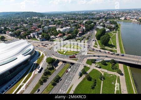 Genießen Sie einen Blick aus der Vogelperspektive auf die Stadtlandschaft von Krakau Stockfoto