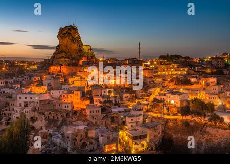 Ortahisar Natursteinburg und Stadt, Kappadokien, Türkei. Stockfoto