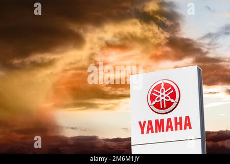 Werbezeichen des Unternehmens YAMAHA Stockfoto