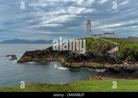 Blick auf den Fanad Head Leuchtturm und die Halbinsel an der Nordküste Irlands Stockfoto