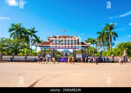 Quang Tri, Vietnam - 18. August 2022 - die Kirche La Vang ist einen Besuch wert, die zu der Zeit erbaut wurde, als die Regierung die Christens tötete, eine Pilgerreise Stockfoto