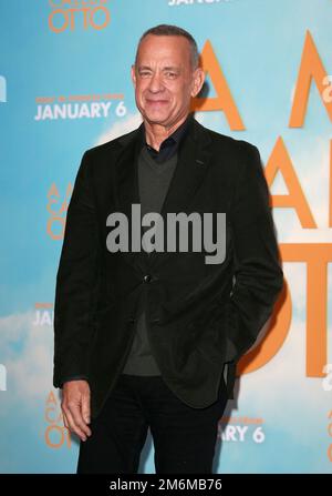 Tom Hanks nimmt am 16. Dezember 2022 im Corinthia Hotel in London, England, an der Fotokonferenz „Ein Mann namens Otto“ Teil. Stockfoto