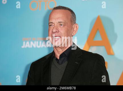 Tom Hanks nimmt am 16. Dezember 2022 im Corinthia Hotel in London, England, an der Fotokonferenz „Ein Mann namens Otto“ Teil. Stockfoto