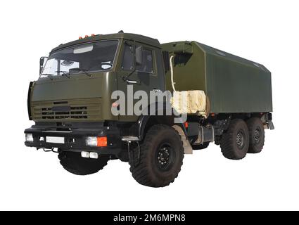 Riesiger, mächtiger Militärwagen KAMAZ isoliert auf weißem Hintergrund mit Clipping-Pfad. Stockfoto