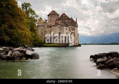 Château de Chillon (Schloss Challon) am Ufer des Genfer Sees, nahe Montreux und Villeneuve, Schweiz Stockfoto