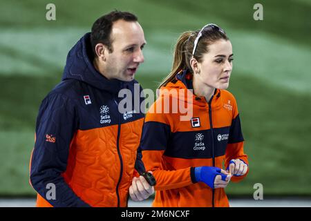 HAMAR - Reserve Skater Robin Groot während eines Trainings im Eisstadion Vikingskipet, vor der Europameisterschaft Allround und Sprint. ANP VINCENT JANNINK niederlande raus - belgien raus Stockfoto