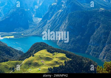 Blick Vom Berg Jenner Auf Den Königssee Im Berchtesgadener Land. Stockfoto