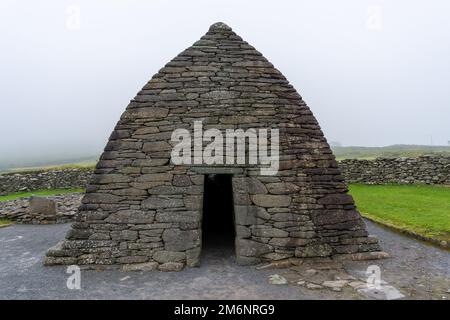 Nahaufnahme der frühchristlichen Steinkirche Gallarus Oratory in der Grafschaft Kerry von Westirland Stockfoto