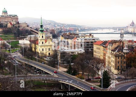 Vogelperspektive auf das alte Viertel von Budapest. Ungarn Stockfoto