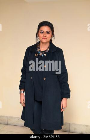 Neu-Delhi, Indien. 05. Januar 2023. Die indische Schauspielerin Ridhi Dogra posiert für ein Foto während der Werbung für ihren bevorstehenden Film „Lakadbaggha“ in Neu-Delhi. Kredit: SOPA Images Limited/Alamy Live News Stockfoto