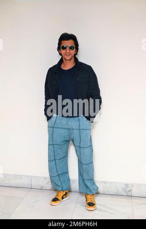 Neu-Delhi, Indien. 05. Januar 2023. Der indische Schauspieler Anshuman Jha posiert für ein Foto während der Werbung für seinen bevorstehenden Film „Lakadbaggha“ in Neu-Delhi. Kredit: SOPA Images Limited/Alamy Live News Stockfoto