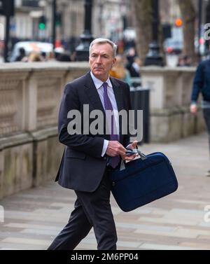 London, England, Großbritannien. 5. Januar 2023. Generalstabschef Admiral TONY RADAKIN wird beim Kabinett gesehen. (Bild: © Tayfun Salci/ZUMA Press Wire) Stockfoto