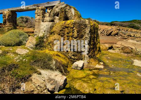 Das verkalkte Wasserrad Cape Leeuwin, das einst verwendet wurde, um Wasser zu einem Leuchtturm zu Pumpen, im Leeuwin-Naturaliste National Park, Augusta, Westaustralien Stockfoto