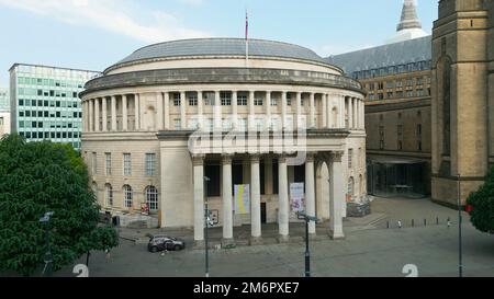 Central Library Manchester - Luftaufnahme - MANCHESTER, Großbritannien - 15. AUGUST 2022 Stockfoto