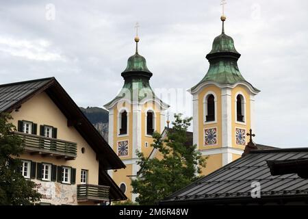 Deanery Parish Kirche der Himmelfahrt der Jungfrau Maria Johann in Tirol Stockfoto