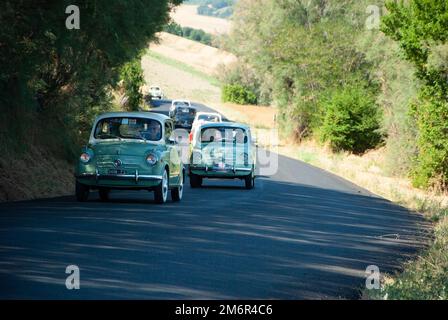 Rallye der Oldtimer fiat 600 in pesaro Stockfoto