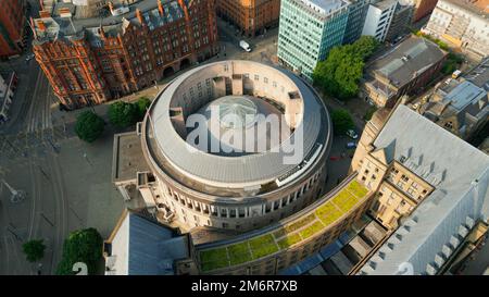 Zentrale Bibliothek von Manchester von oben - Reisefotografie Stockfoto